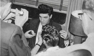 Elvis and Photographers