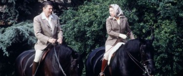 The Queen with Ronald Reagan at Windsor Castle in 1982 2