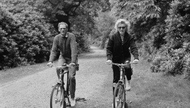 Marilyn with Arthur Miller Cycling